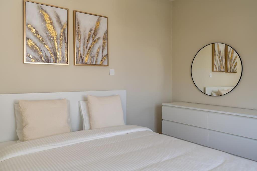 Cozy Nerina Cottage At Harbour Paphos 外观 照片