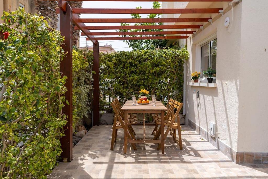 Cozy Nerina Cottage At Harbour Paphos 外观 照片