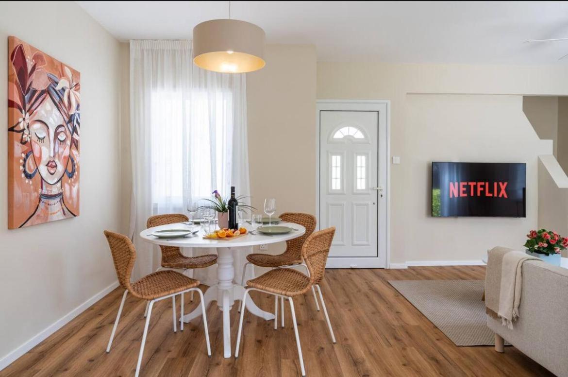 Cozy Nerina Cottage At Harbour Paphos 外观 照片